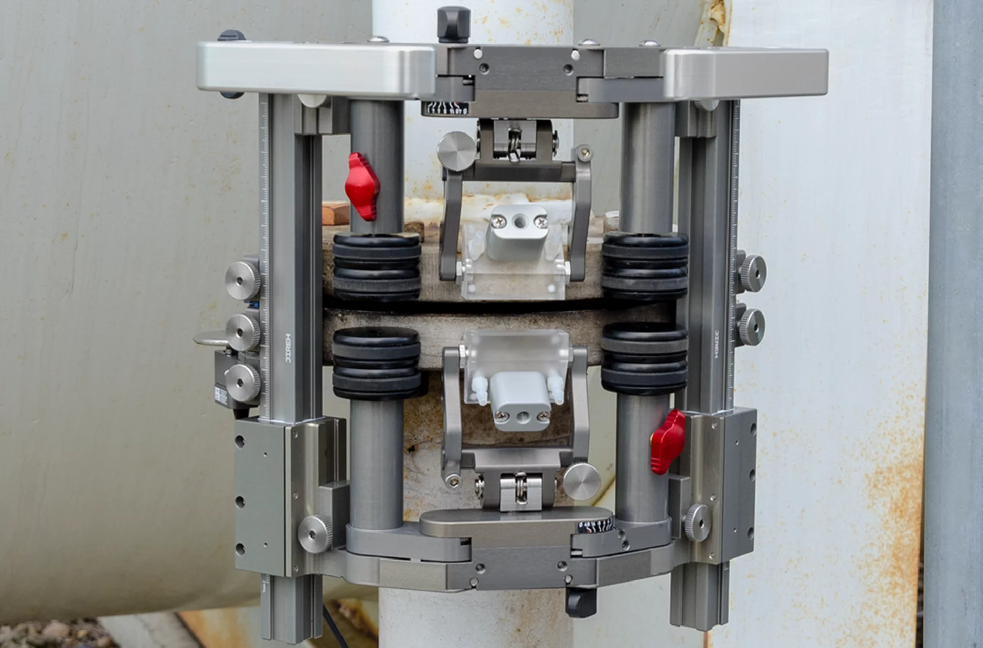 Dedicated tool for inspection of flange face corrosion